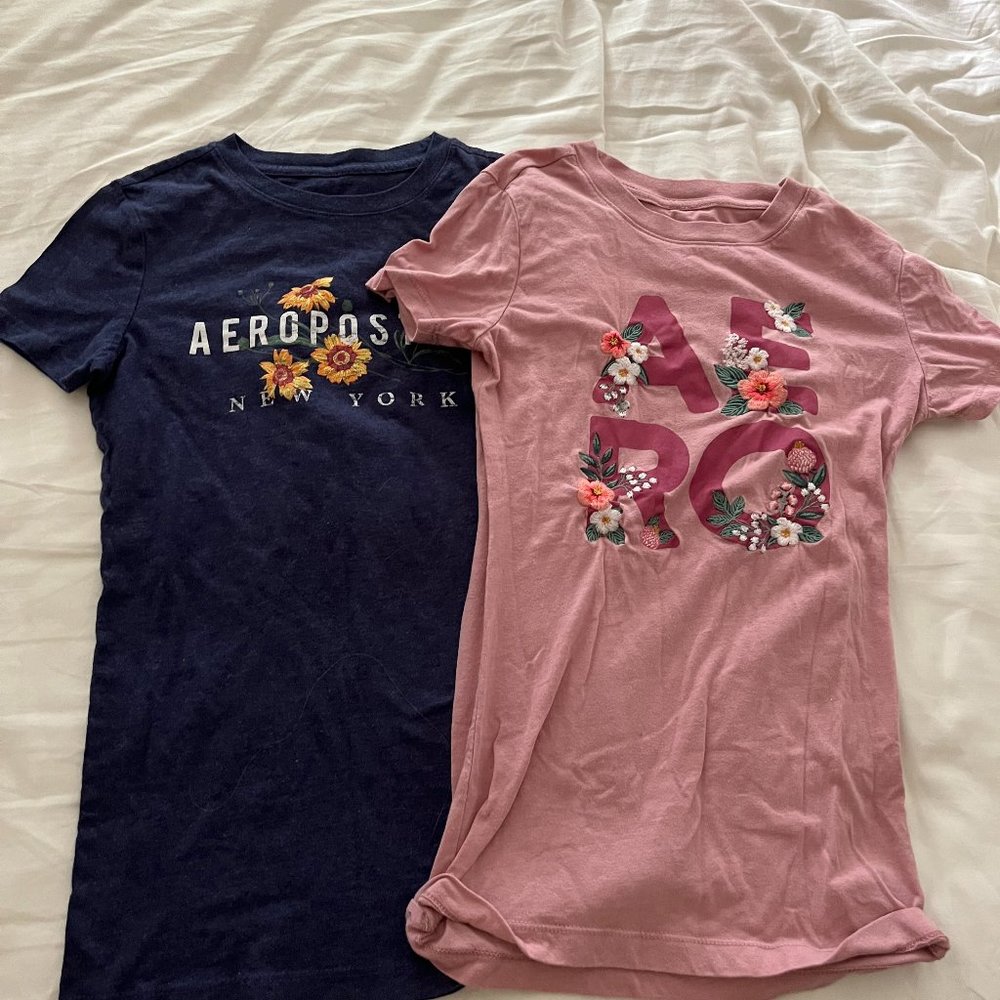 2 pack of Aeropostale women's brand name tees